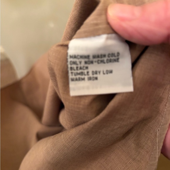 TALBOTS Woman’s Light Brown Button-Down Shirt, Size: 16 - Picture 6 of 6